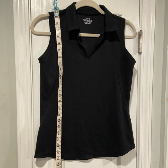 Lady Pinseeker Size S Black Sleeveless Collared V Neck Golf Shirt Activewear - Picture 8 of 10